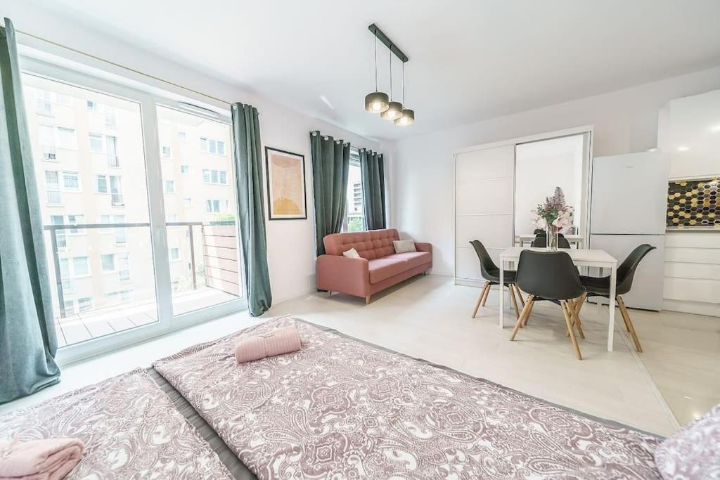 Urbannestgroup - Center - Sienna 65 * Warszawa